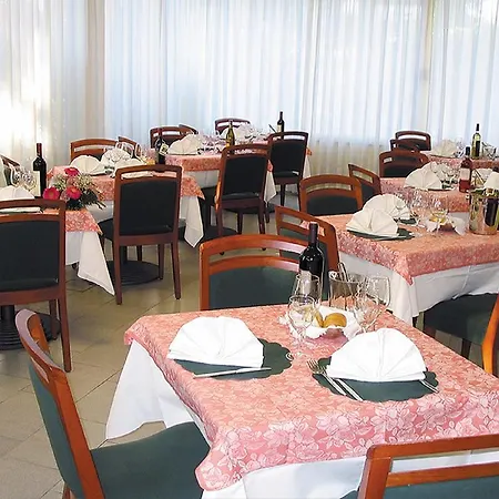 Aquila D'oro فندق ميسانو ادرياتيكو