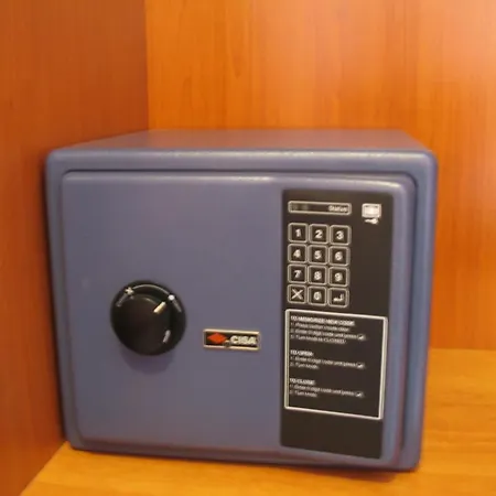 Aquila D'oro מלון מיסאנו אדריאטיקו